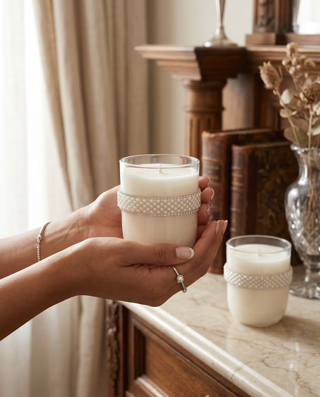 Luxury Scented Candle – Blanche